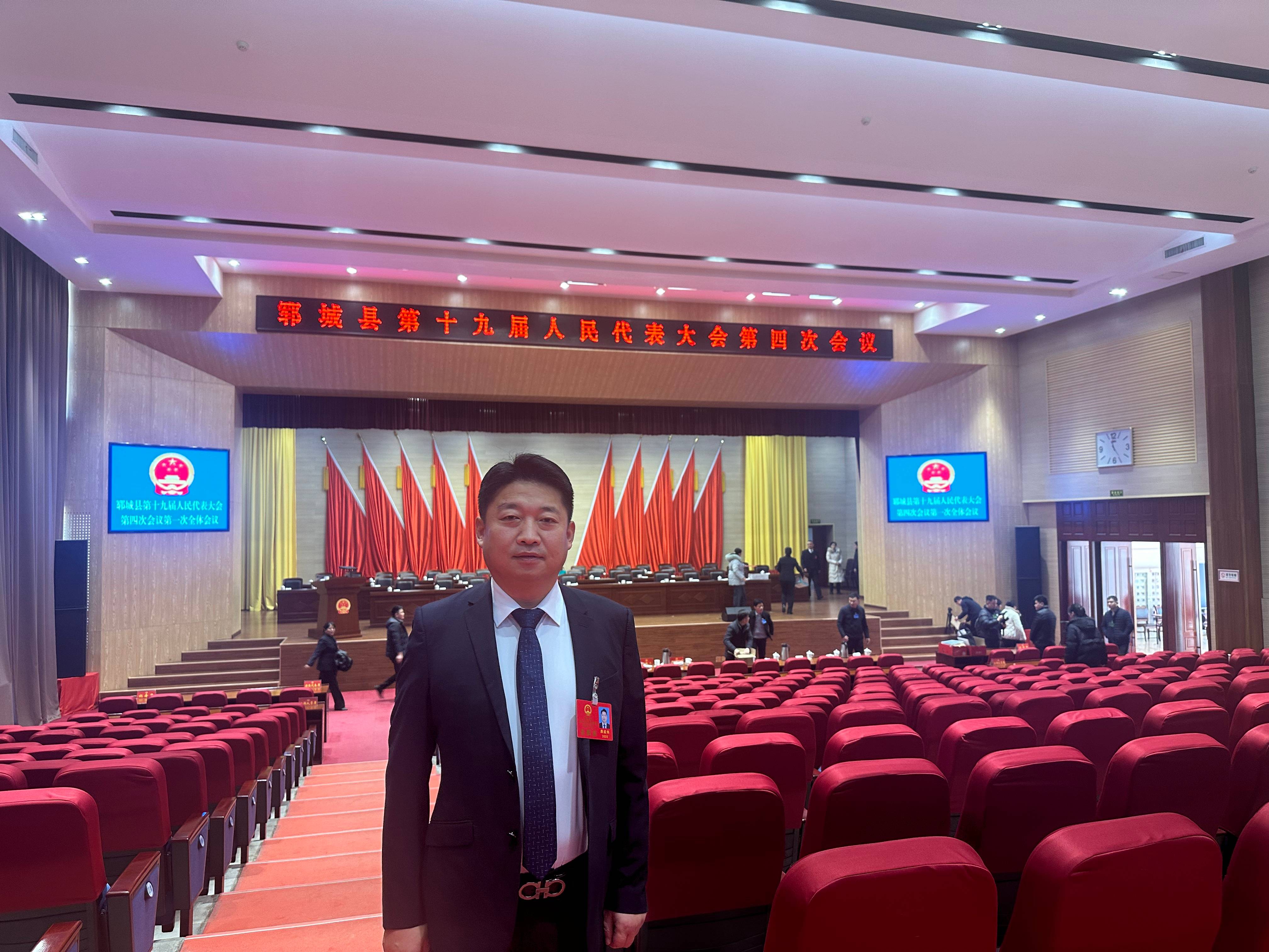 中企清大金融教育集團董事長薛成偉參加兩會,為金融教育發展發聲